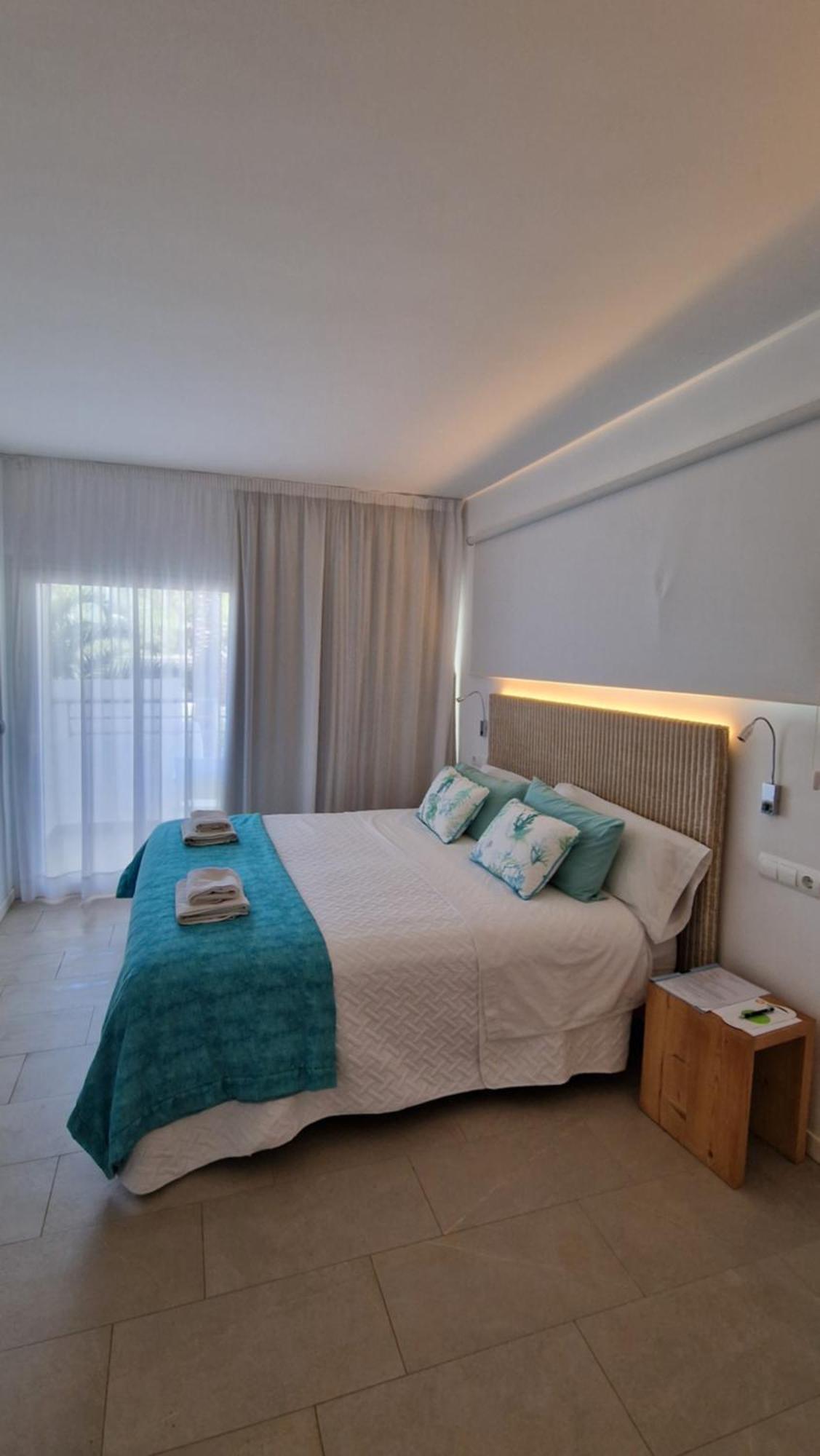 Apartamentos Costamar II Es Pujols Dış mekan fotoğraf