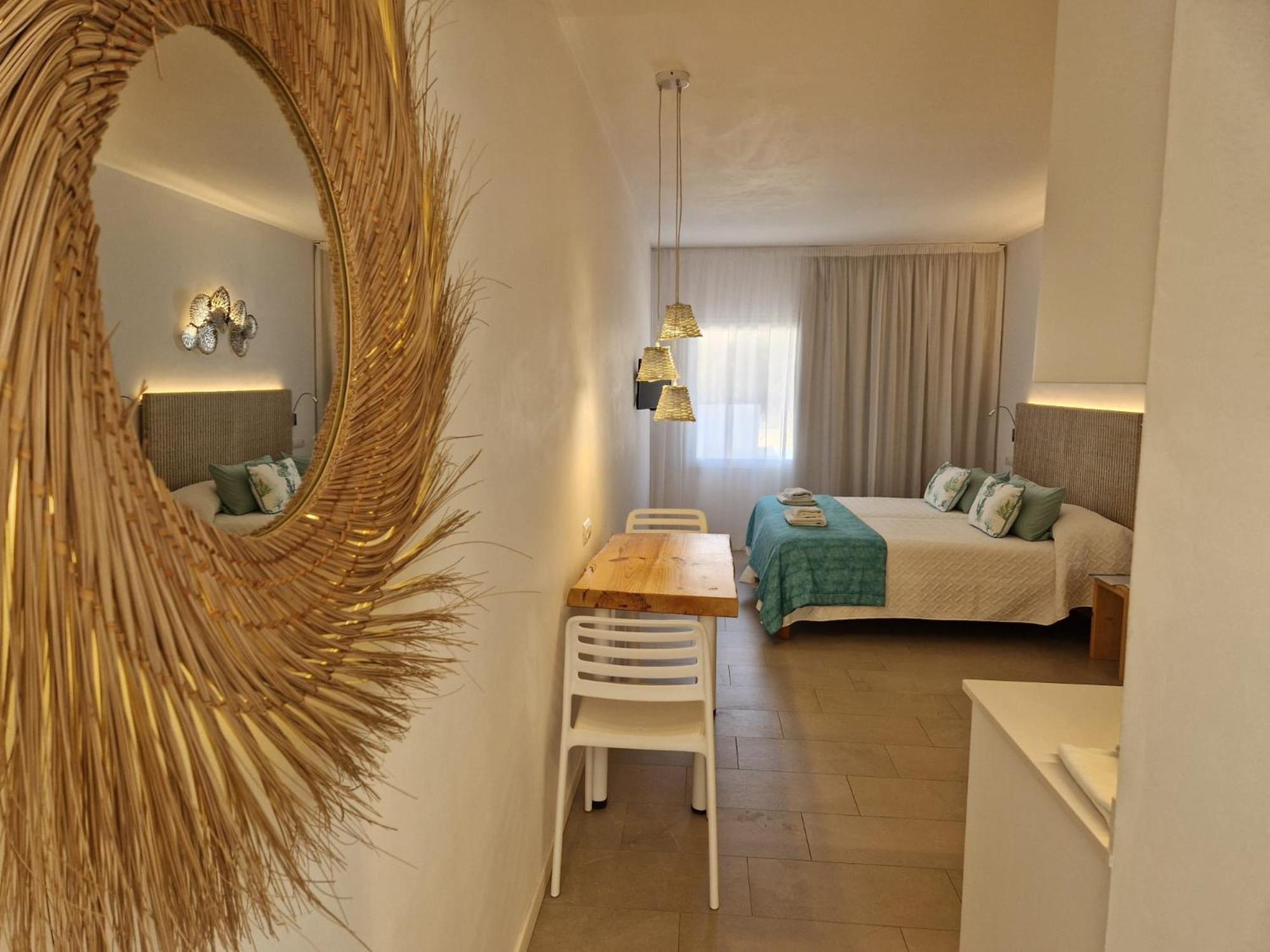 Apartamentos Costamar II Es Pujols Dış mekan fotoğraf