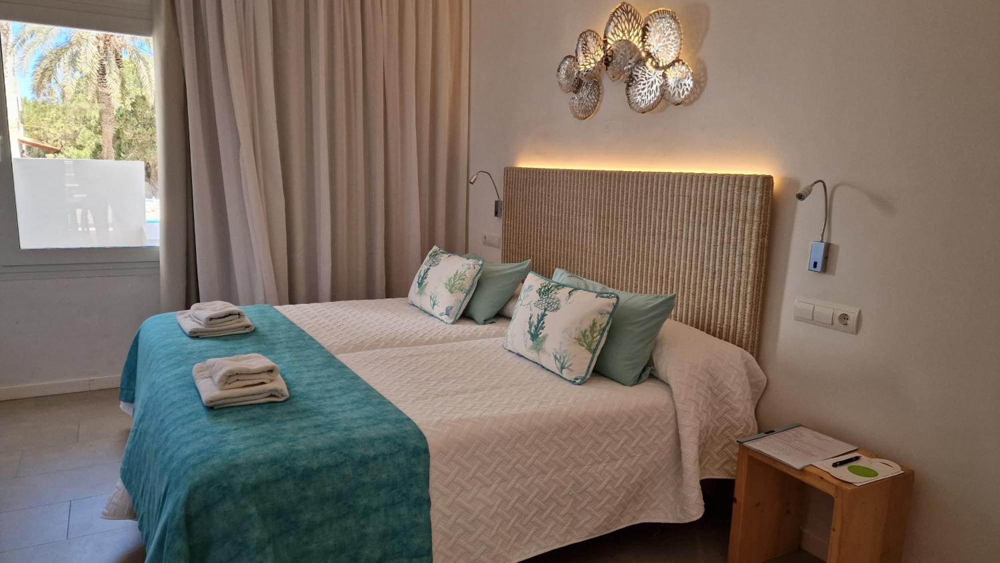 Apartamentos Costamar II Es Pujols Dış mekan fotoğraf