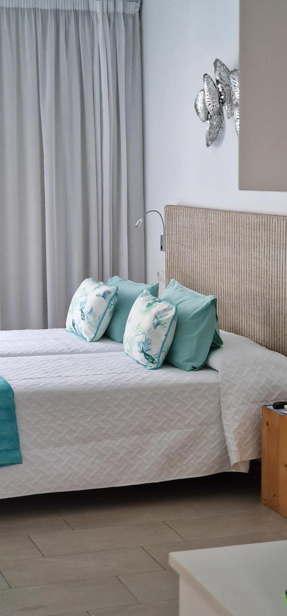 Apartamentos Costamar II Es Pujols Dış mekan fotoğraf